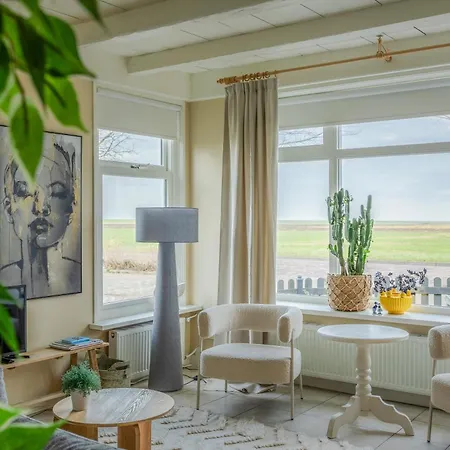 Vakantiehuisje Smoek Holwerd, Aan De Waddenzee Exterior photo
